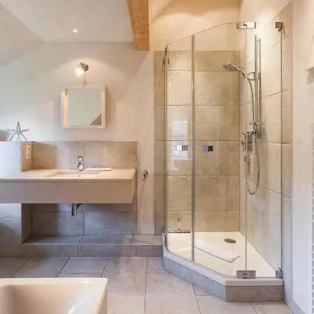 Schipperhaus 02 부스트로우